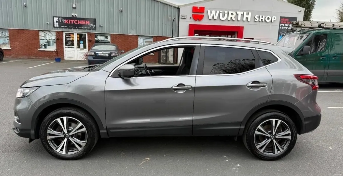 Nissan Qashqai 2017 - Image 2