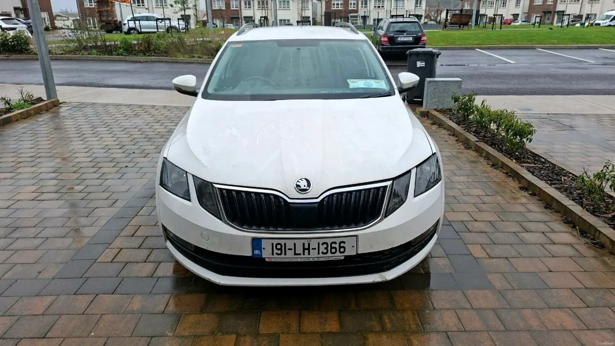 Skoda Octavia Estate only 83000kms! - Image 2