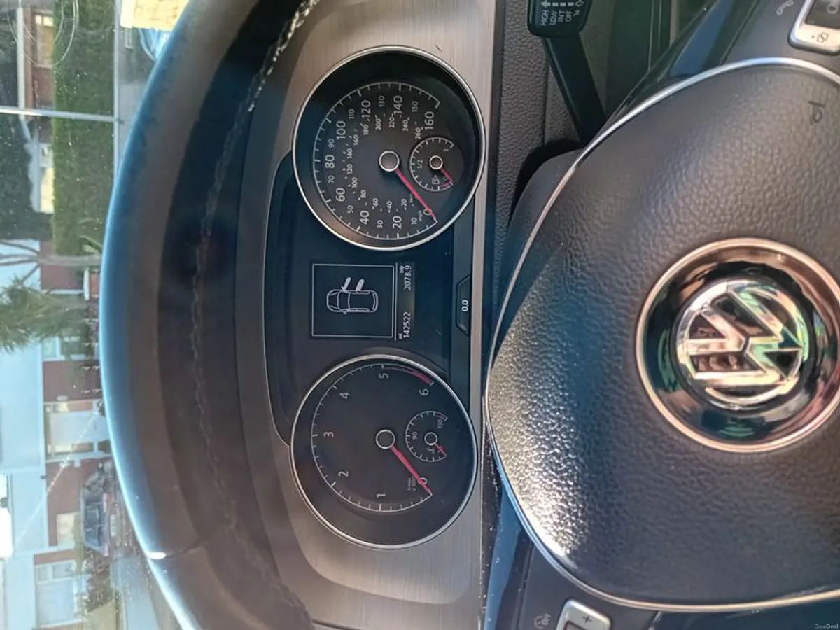 2014 Volkswagen Golf - Image 3