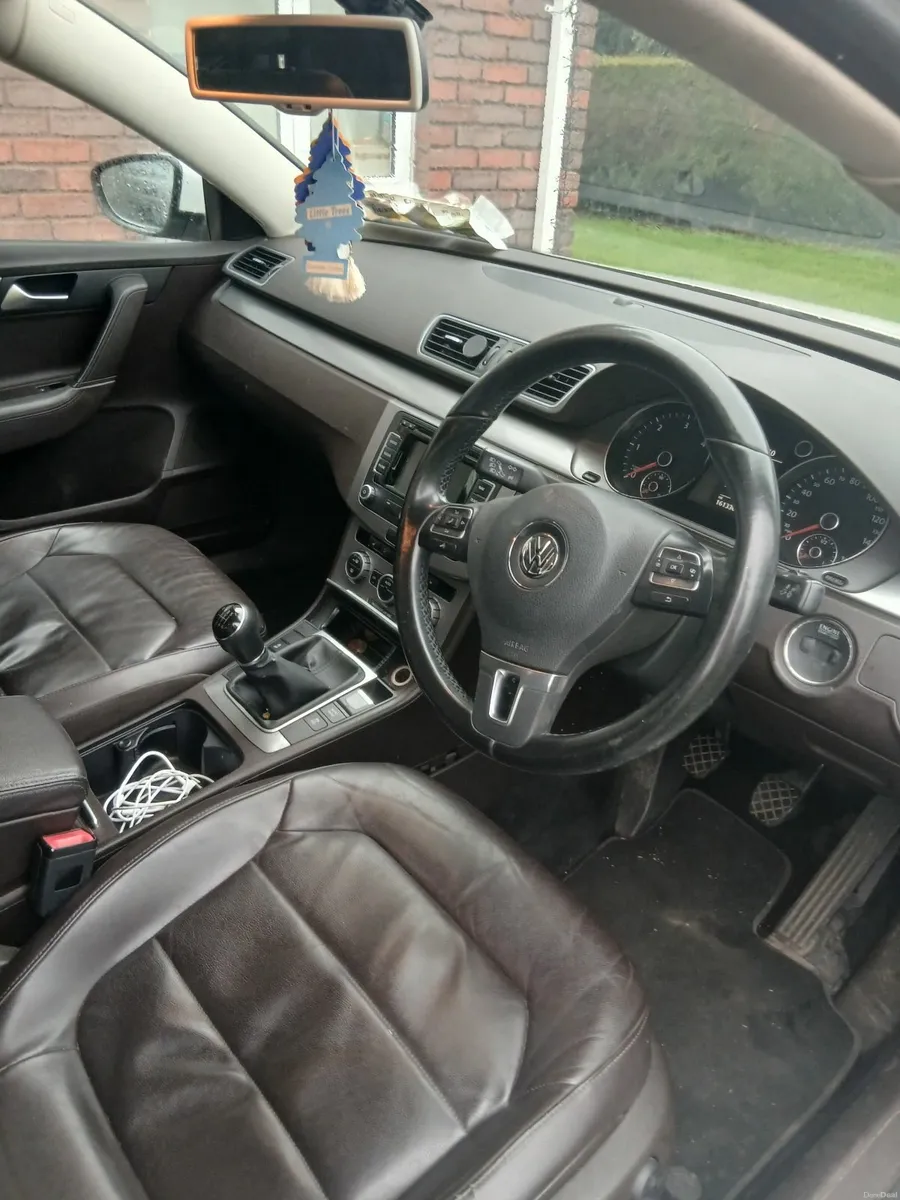 Volkswagen Passat 2014 - Image 4