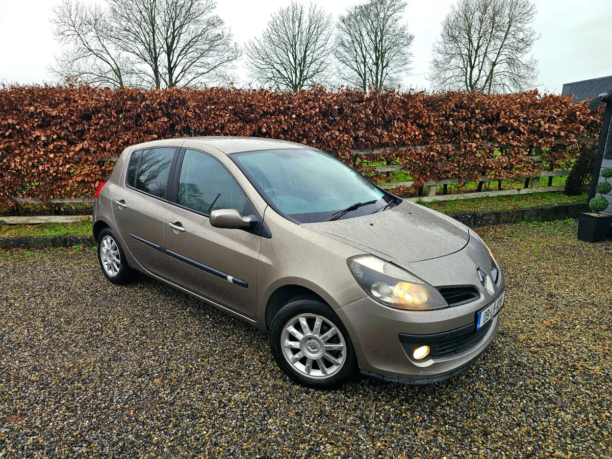 09 Renault Clio 1.1 Petrol NCT 03/26 TAX 03/26 - Image 3