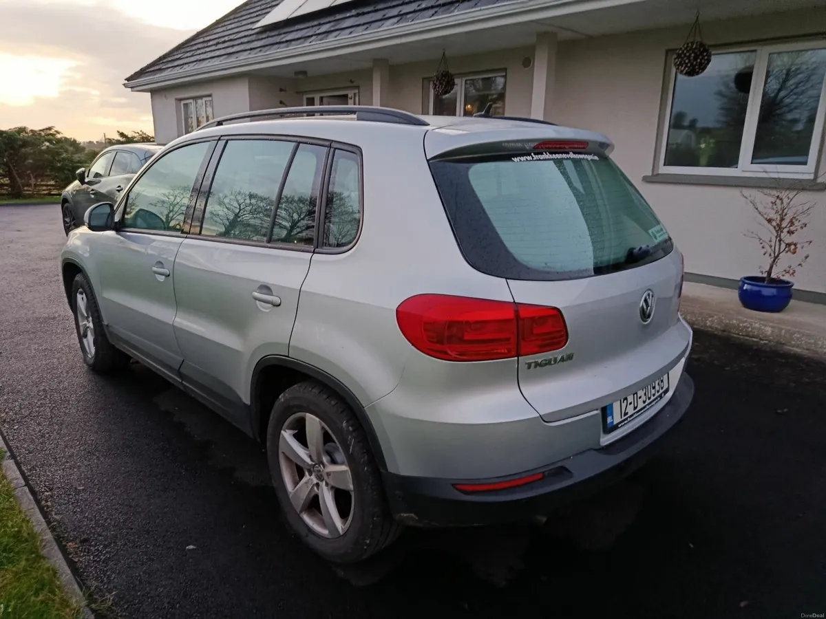 Volkswagen Tiguan 2012 - Image 4