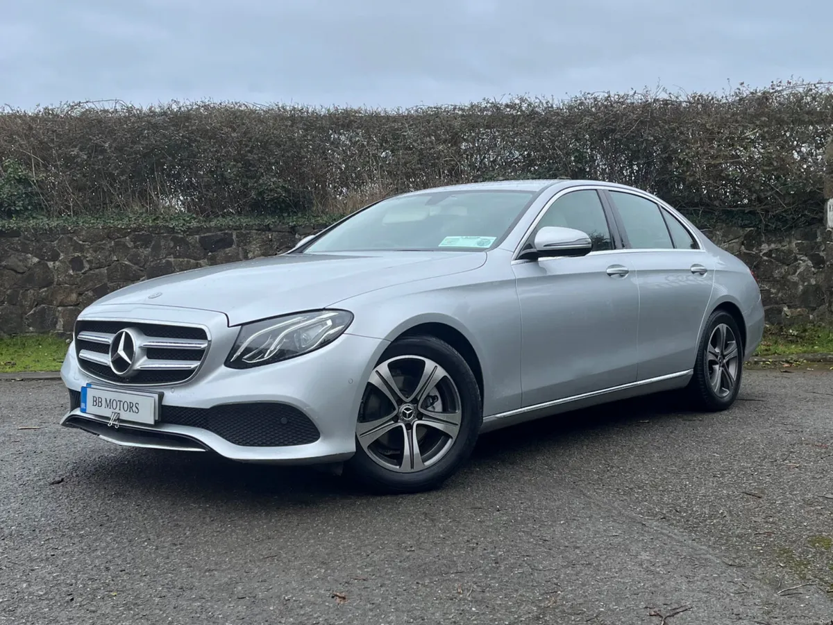 Mercedes-Benz E-Class E 220 D AVANTGARDE A/T - Image 6