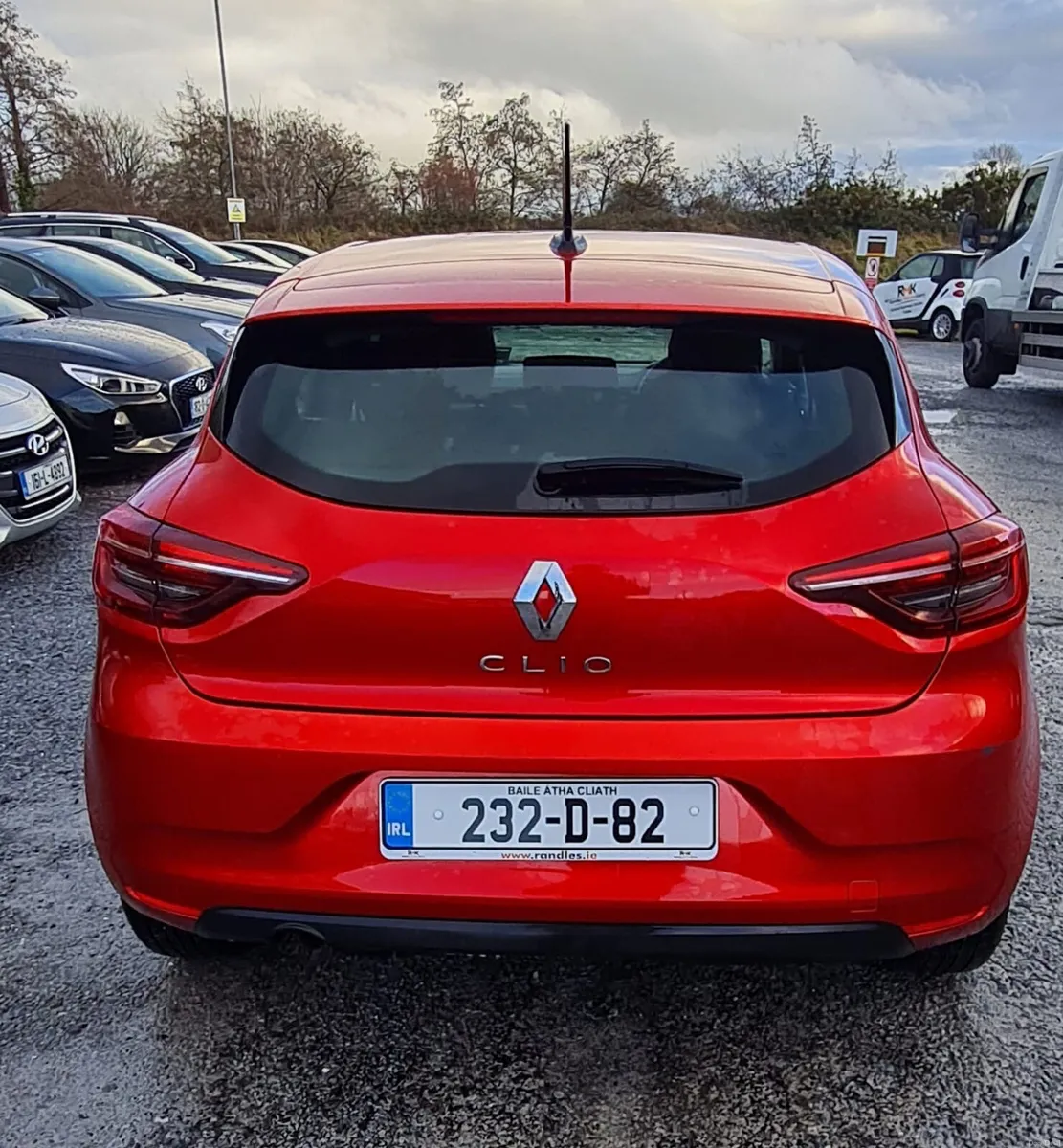 Renault Clio 2023 Automatic  TCe90 CVT - Image 5