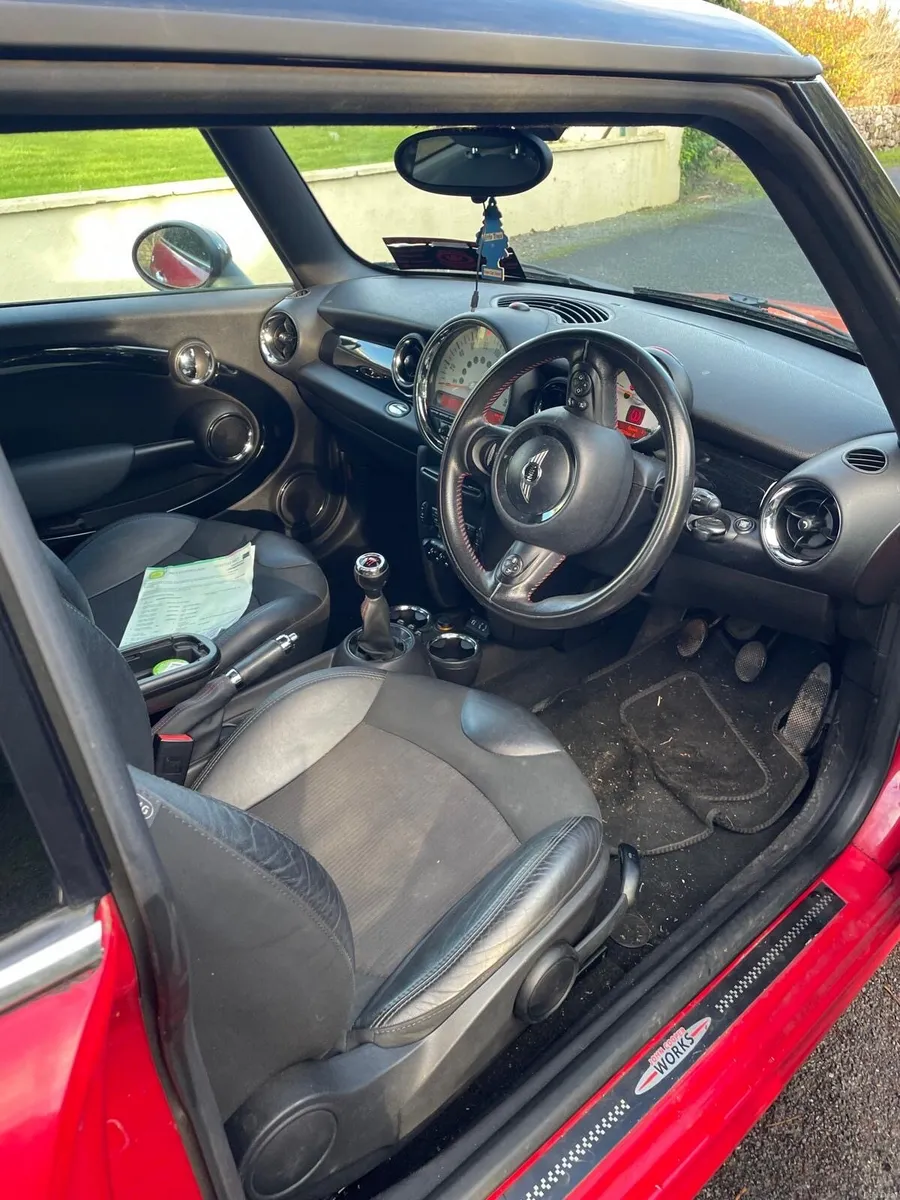 Mini Cooper - Image 4