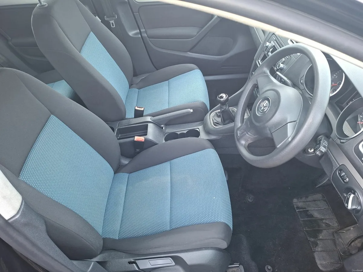 Volkswagen Golf 2012 - Image 2