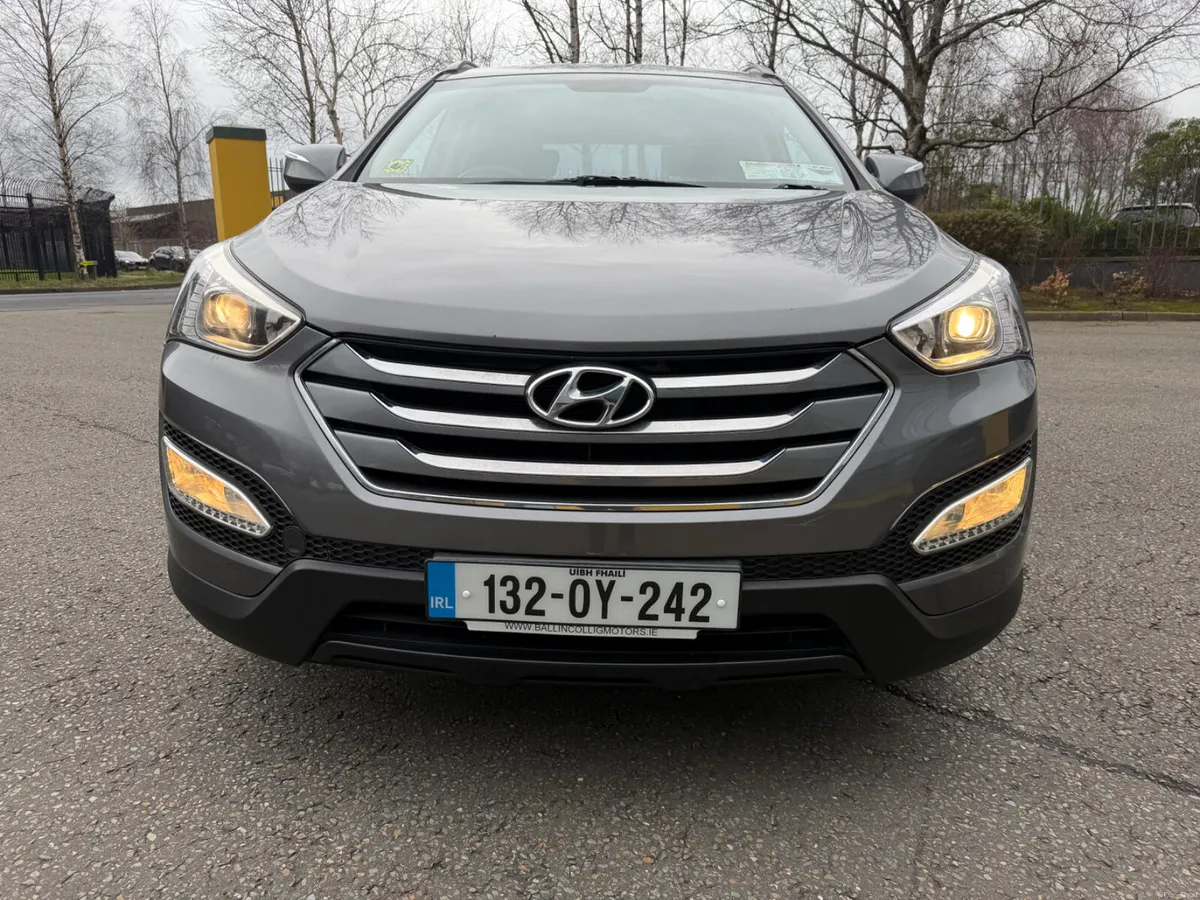 Hyundai Santa Fe 2.2D 4x4 7 seater - Image 2