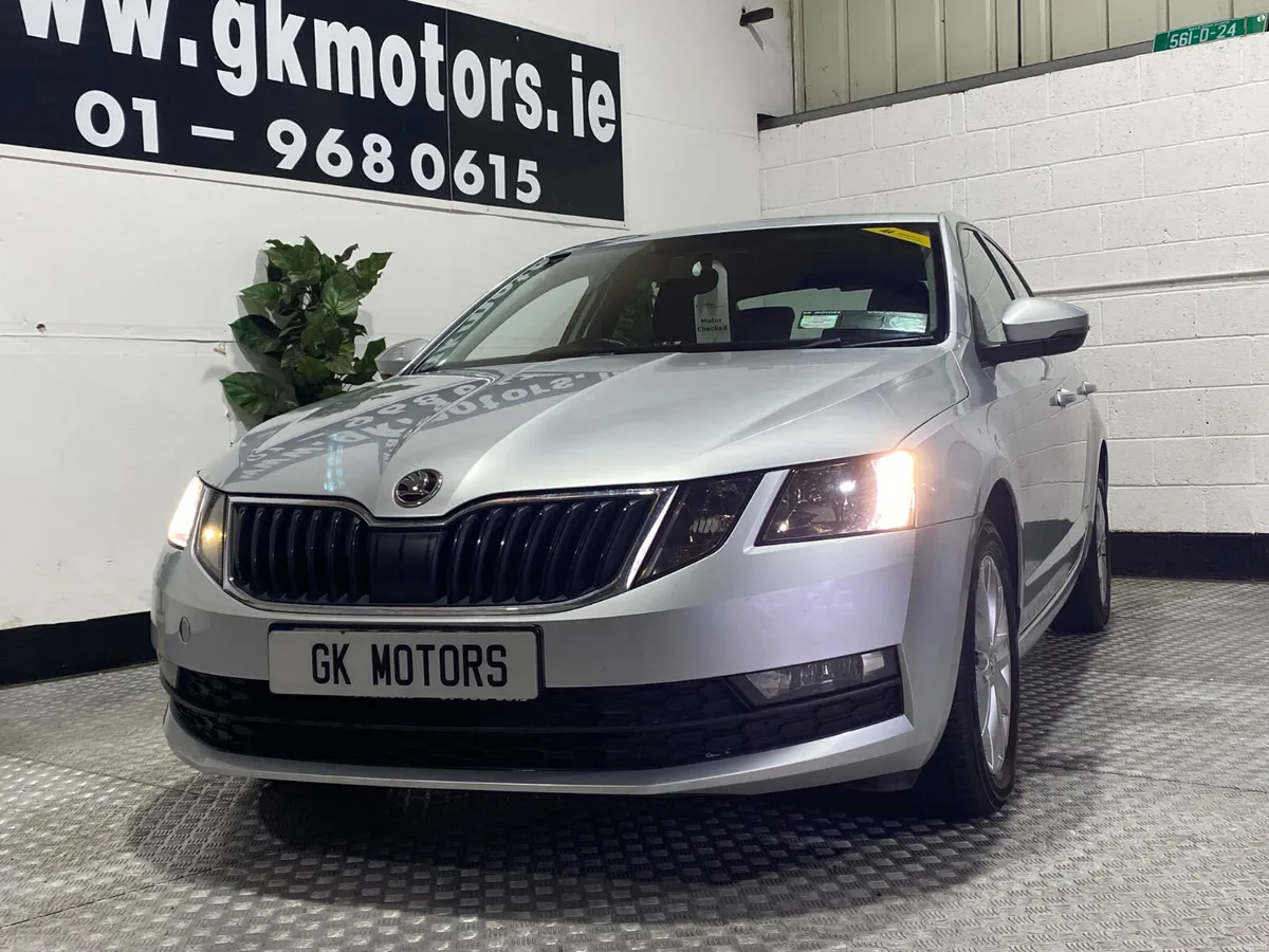 Skoda Octavia 2019//AUTO//DIESEL//LOW KLMS/// - Image 2