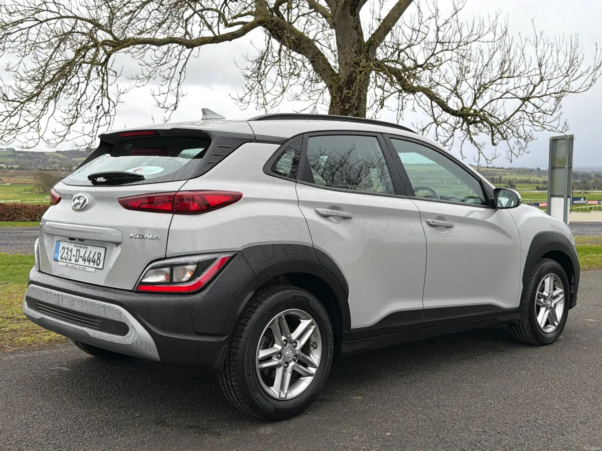 Hyundai KONA 2023 Comfort Low Mileage - Image 4