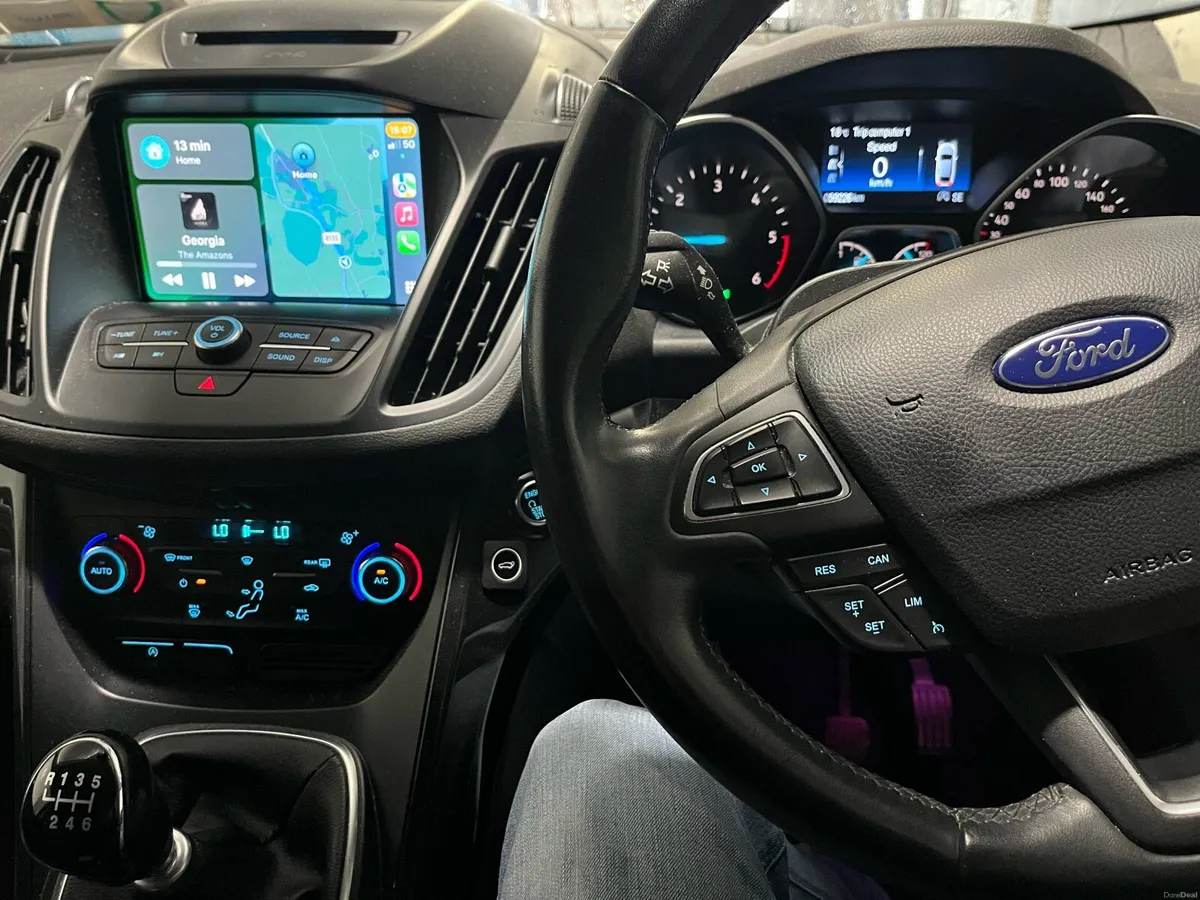 Ford Kuga 1.5 tdi titanium 192d. LOW KLMS - Image 3