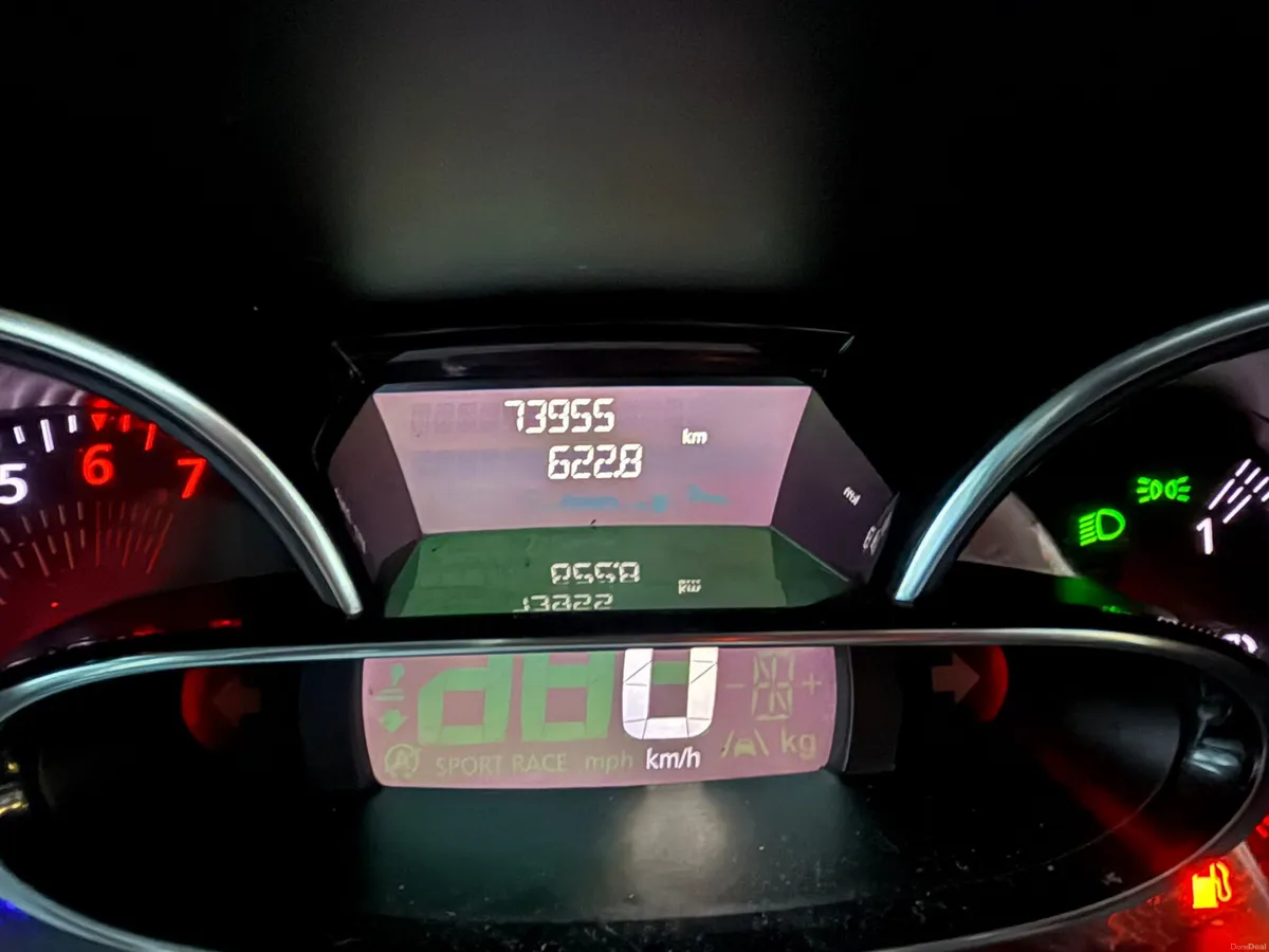 Renault Clio 2018 Low mileage - Image 4