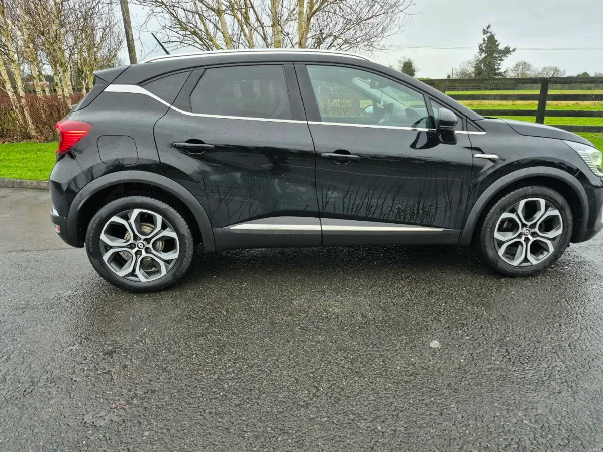 Renault Captur  1.3SE  TCe 2022 Manual - Image 5