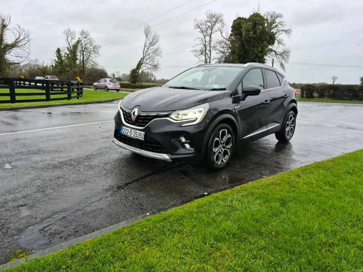 Renault Captur  1.3SE  TCe 2022 Manual - Image 2