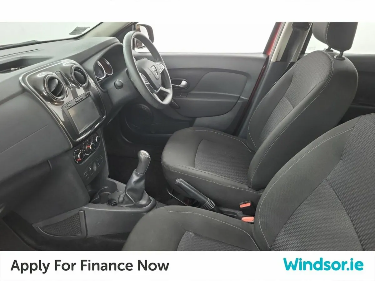 Dacia Sandero 1.0 75 SIGNATURE - Image 4