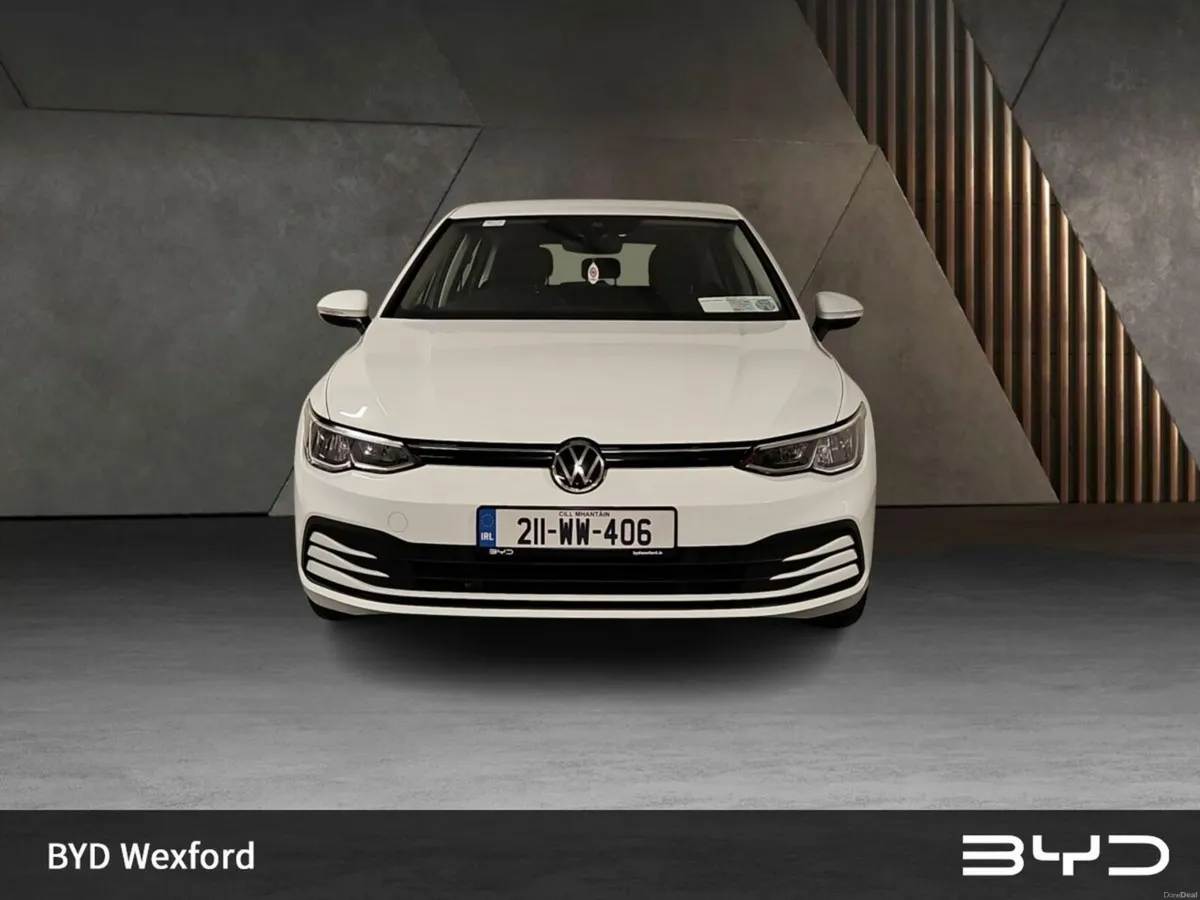 Volkswagen Golf 2.0 TDI 115HP Life - Image 3