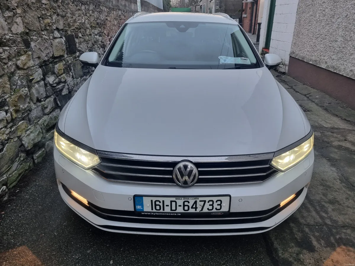 Volkswagen Passat 2016 - Image 3