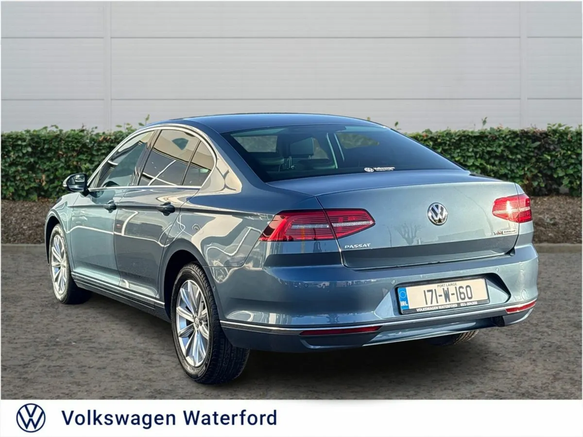 Volkswagen Passat 1.6 TDI 120HP Highline - Image 4