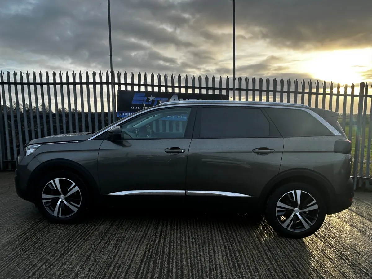 Peugeot 5008 Sunroof High Spec  2020 - Image 3