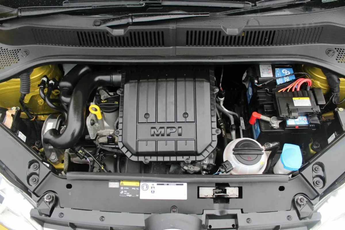 Volkswagen up! 1.0 75BHP TAKE UP AUTO - Image 3