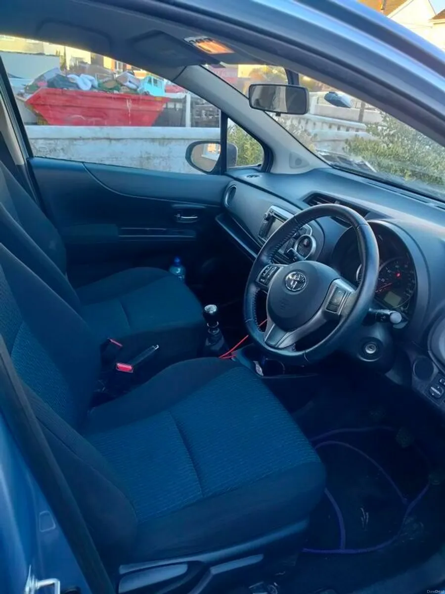2013 Toyota Yaris - Image 2