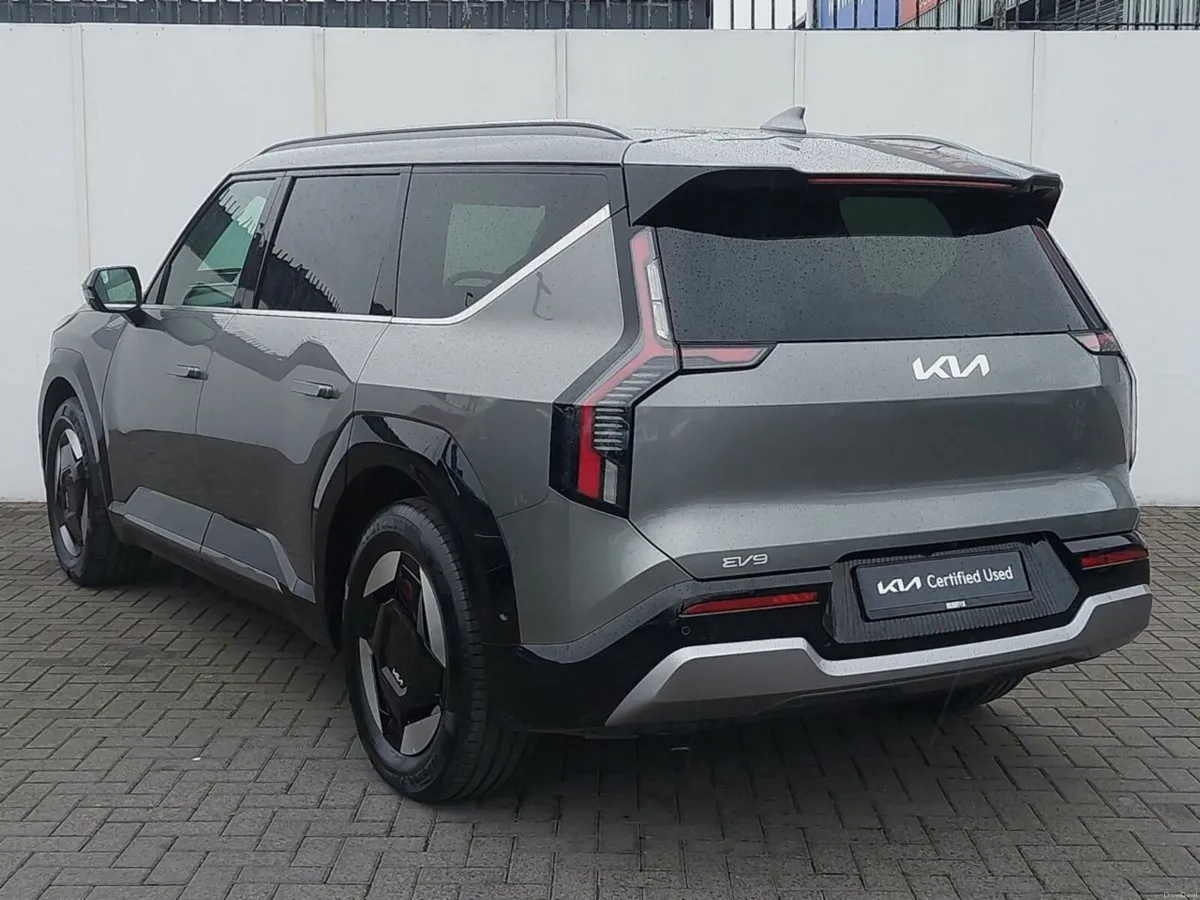 Kia EV9 Earth RWD - Image 3