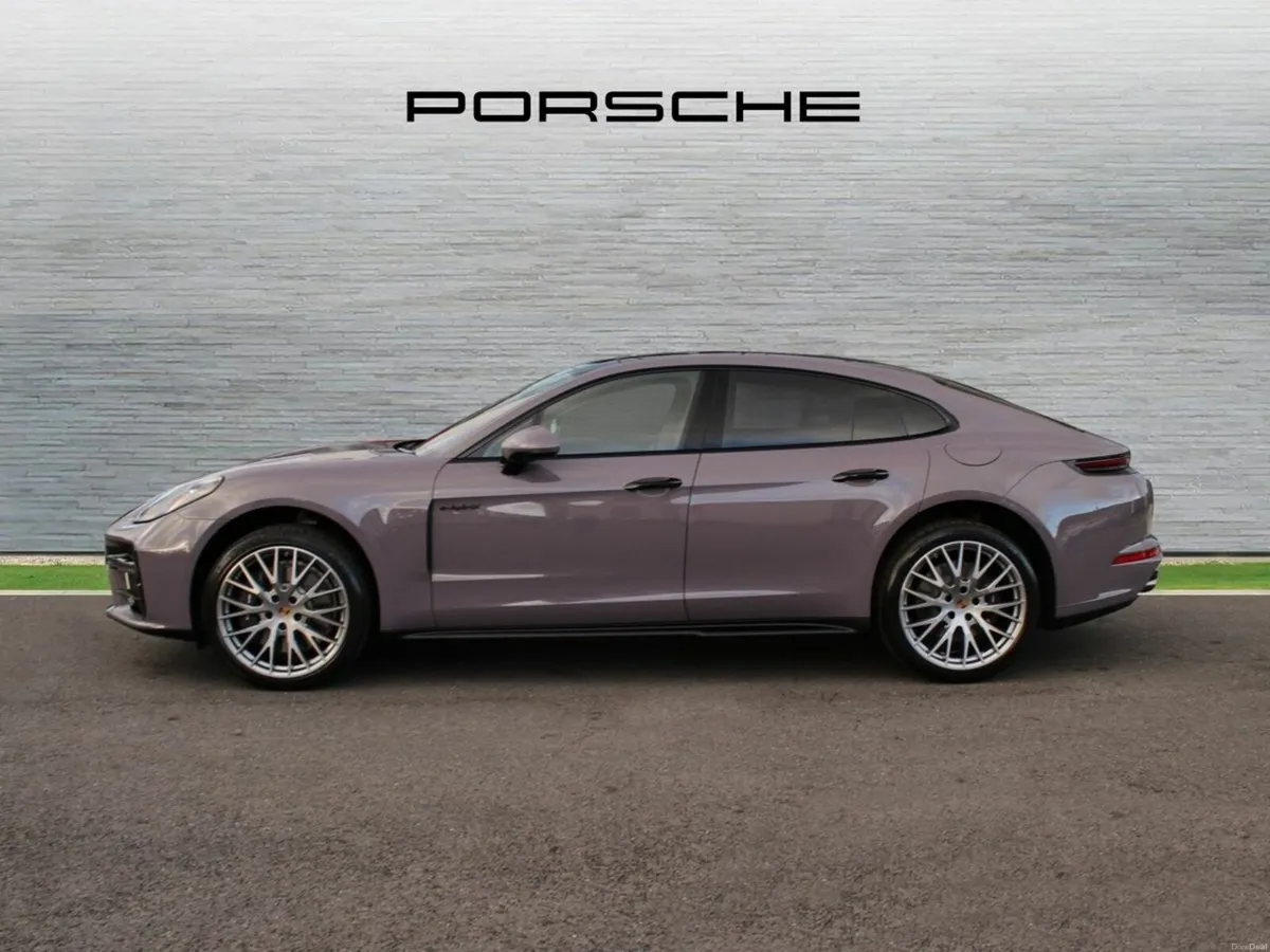 Porsche Panamera 4 E-Hybrid (New) - Image 4
