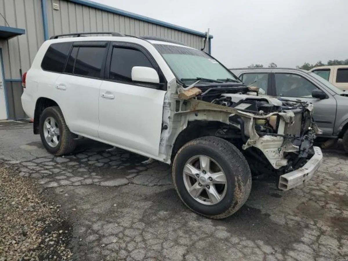 ALL DAMAGED  CARS VAN JEEPS WANTED - Image 3