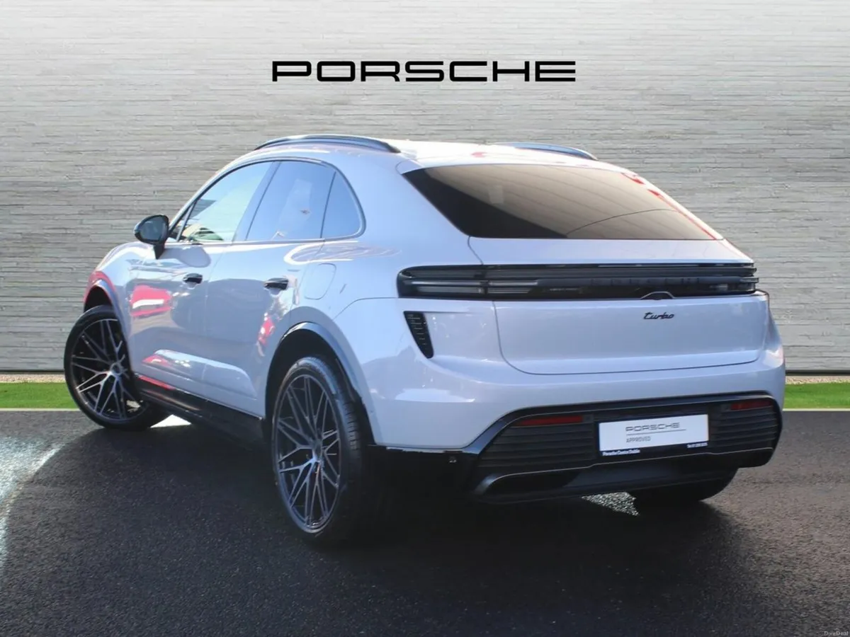 Porsche Macan Turbo - Image 3