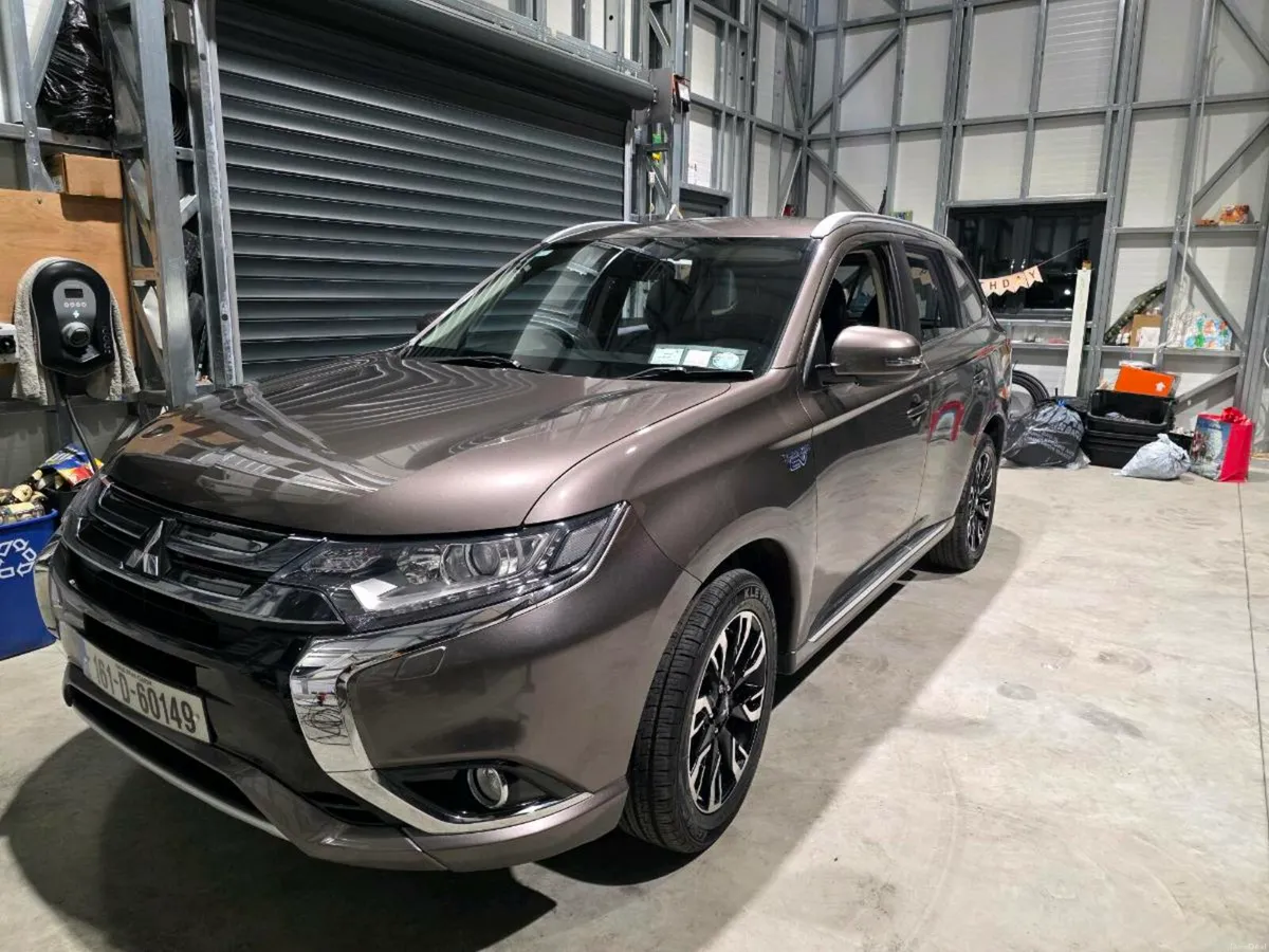 2016 Mitsubishi outlander phev - Image 2