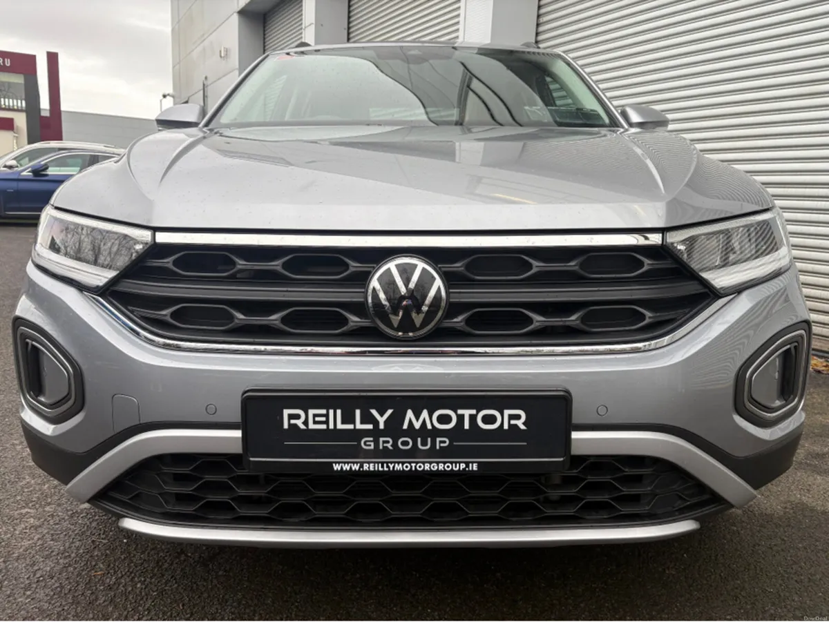 Volkswagen T-Roc 1.0 PETROL LIFE - Image 2
