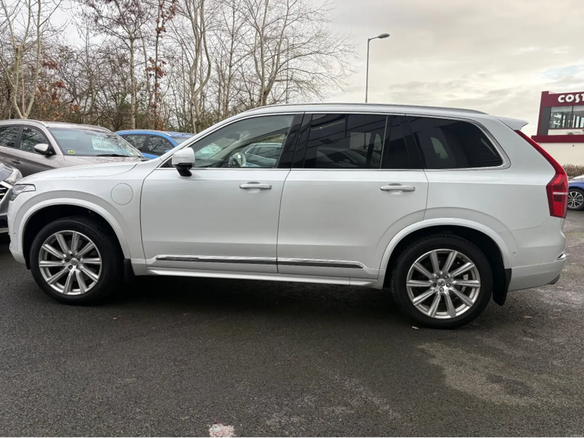 Volvo XC90 2.0 PETROL HYBRID T8 INSCRIPTION AUTO - Image 4