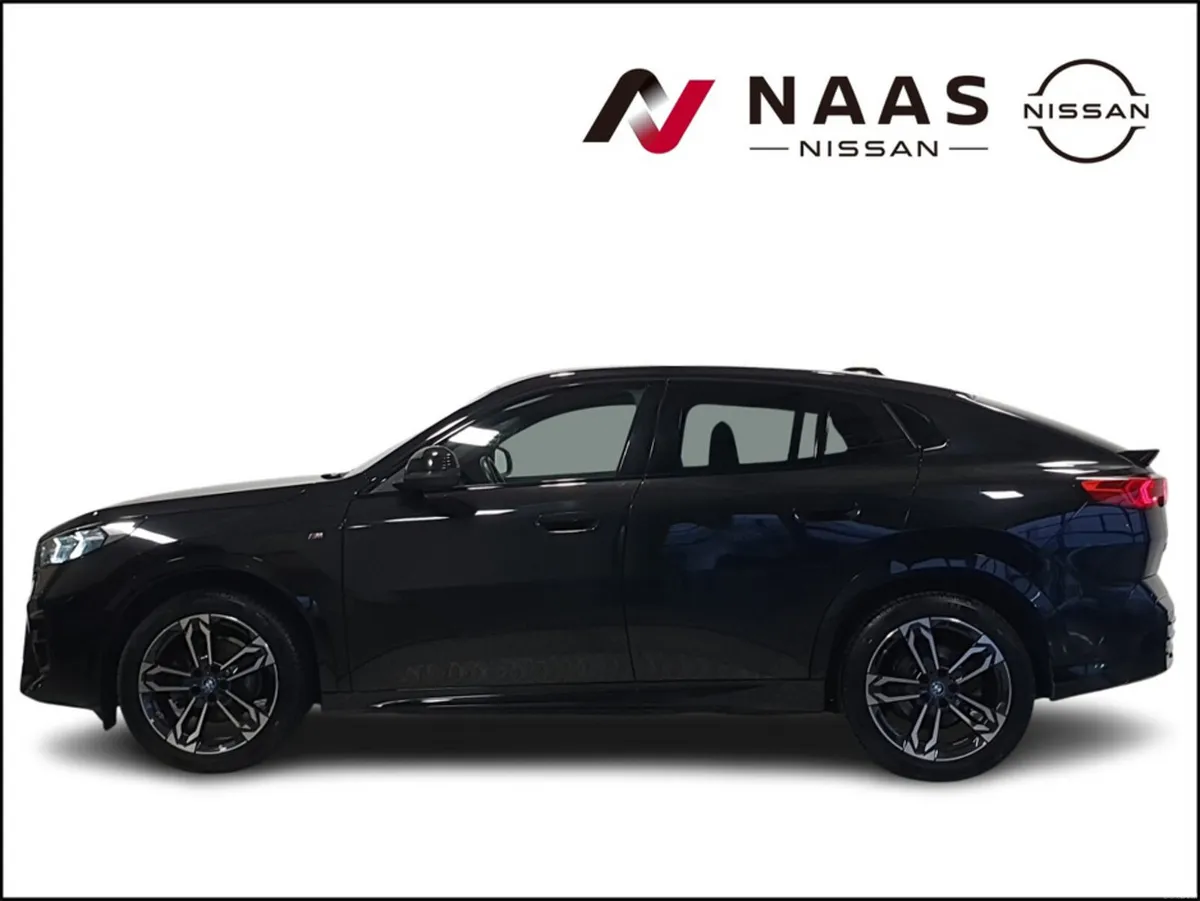 BMW iX2 EDRIVE20 M SPORT 65kWh (251) - Image 4