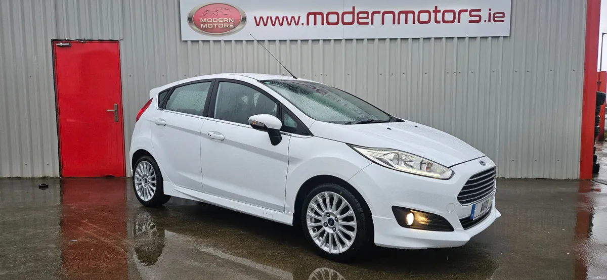 Ford Fiesta auto titanium/zetec s low km high spec - Image 1