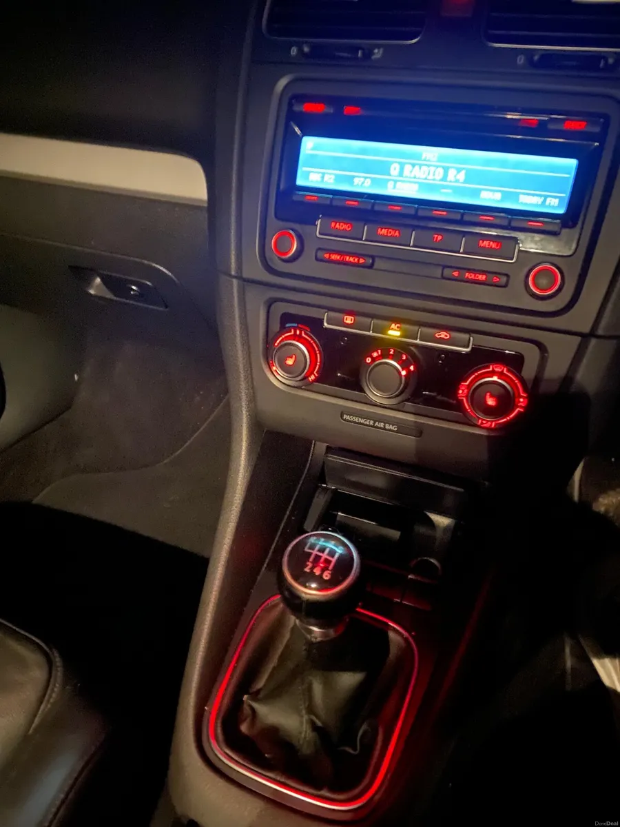 Volkswagen Golf - Image 4