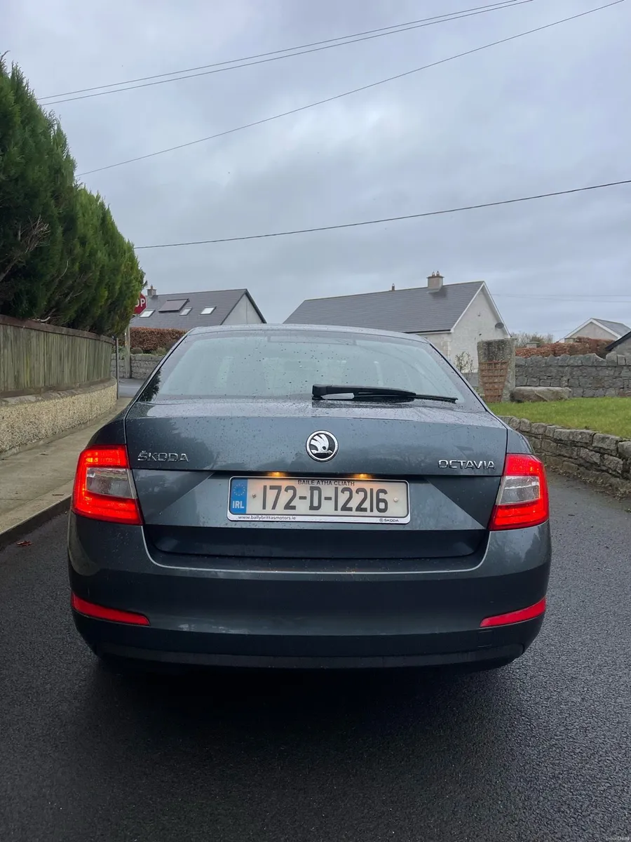 2017 Skoda Octavia Low Mileage - Image 4