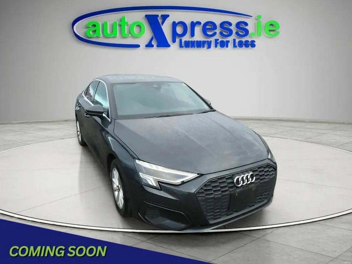 Audi A3 30 TFSI Automatic, Reversing camera - Image 1