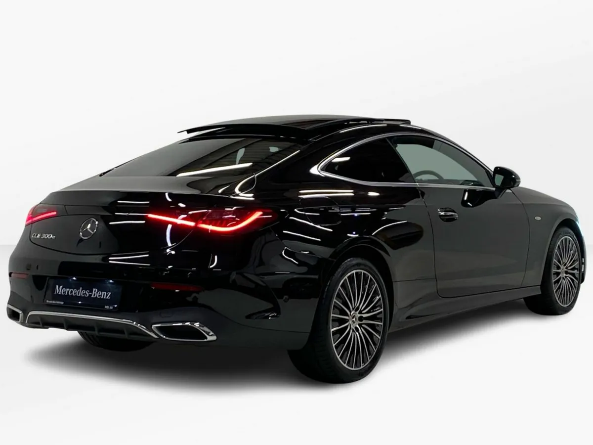 Mercedes-Benz CLE CLE 300e AMG Line Premium - Image 3