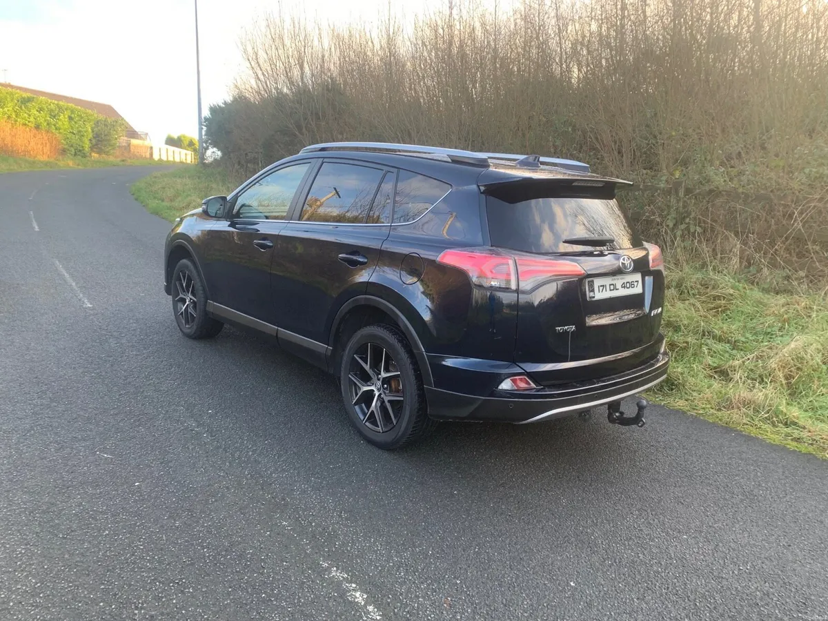 Toyota rav 4 - Image 4