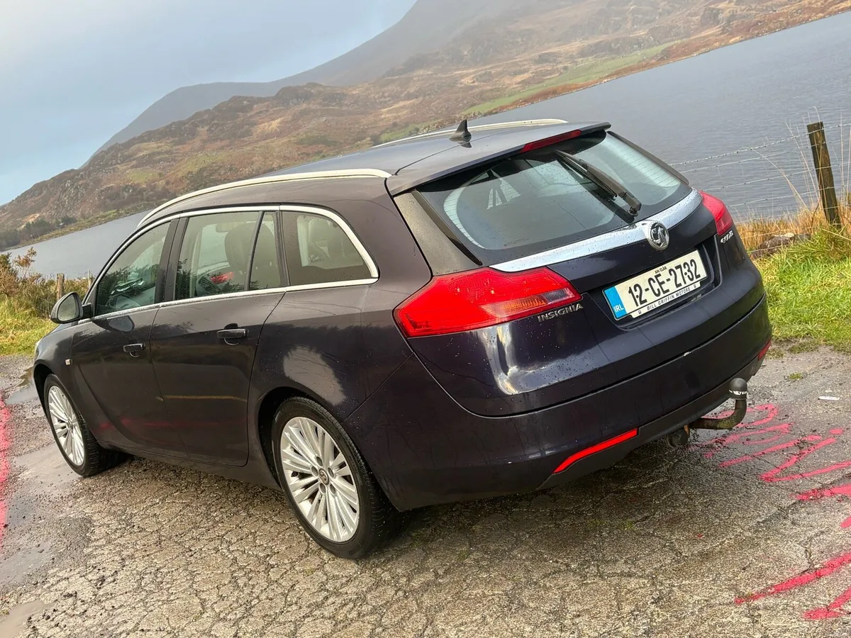 Vauxall insignia estate - Image 4