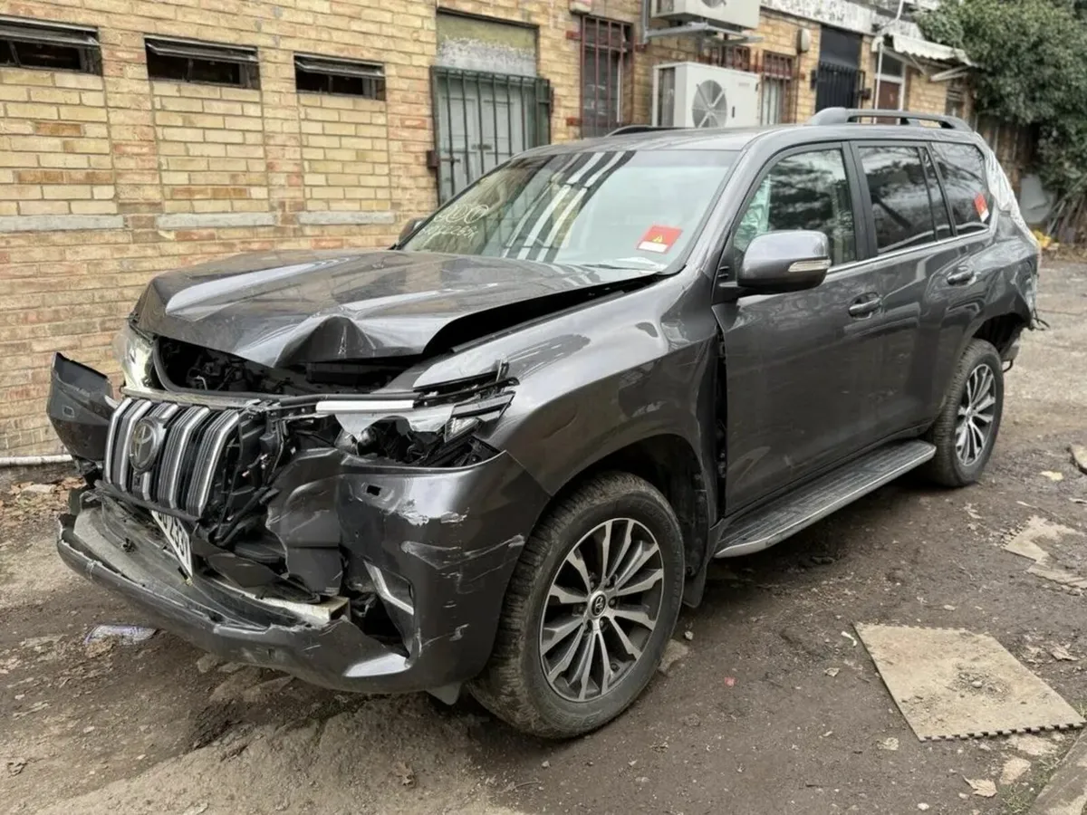 ALL DAMAGED  CARS VAN JEEPS WANTED - Image 1