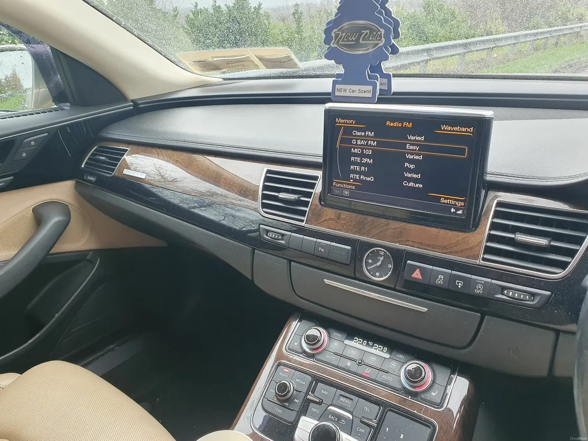 Audi A8 2012 - Image 4