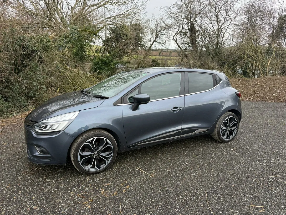 Renault Clio - Image 1