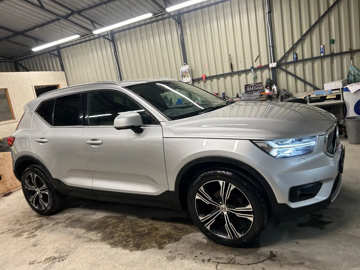 VOLVO XC40 INSCRIPTION PRO D3 (VRT INC) - Image 1