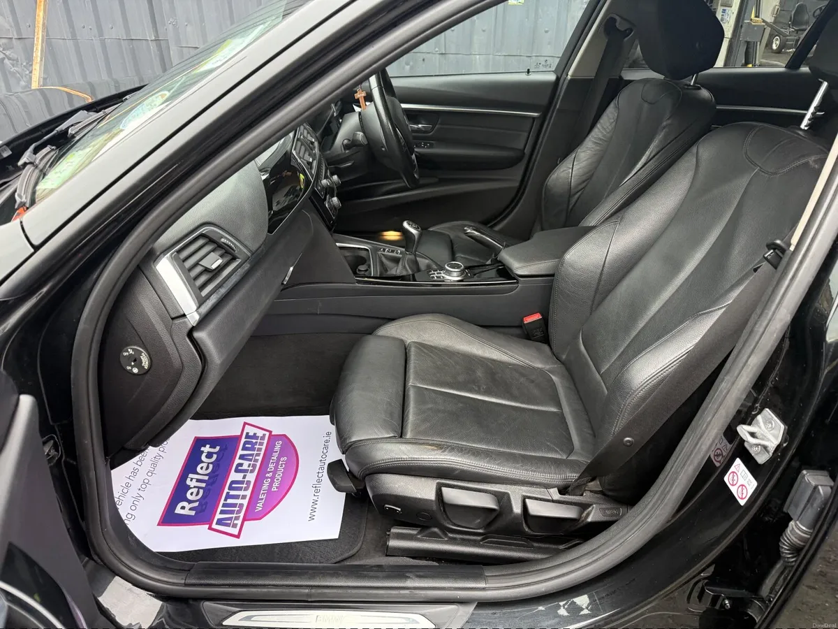 BMW 3-Series 2018 - Image 4