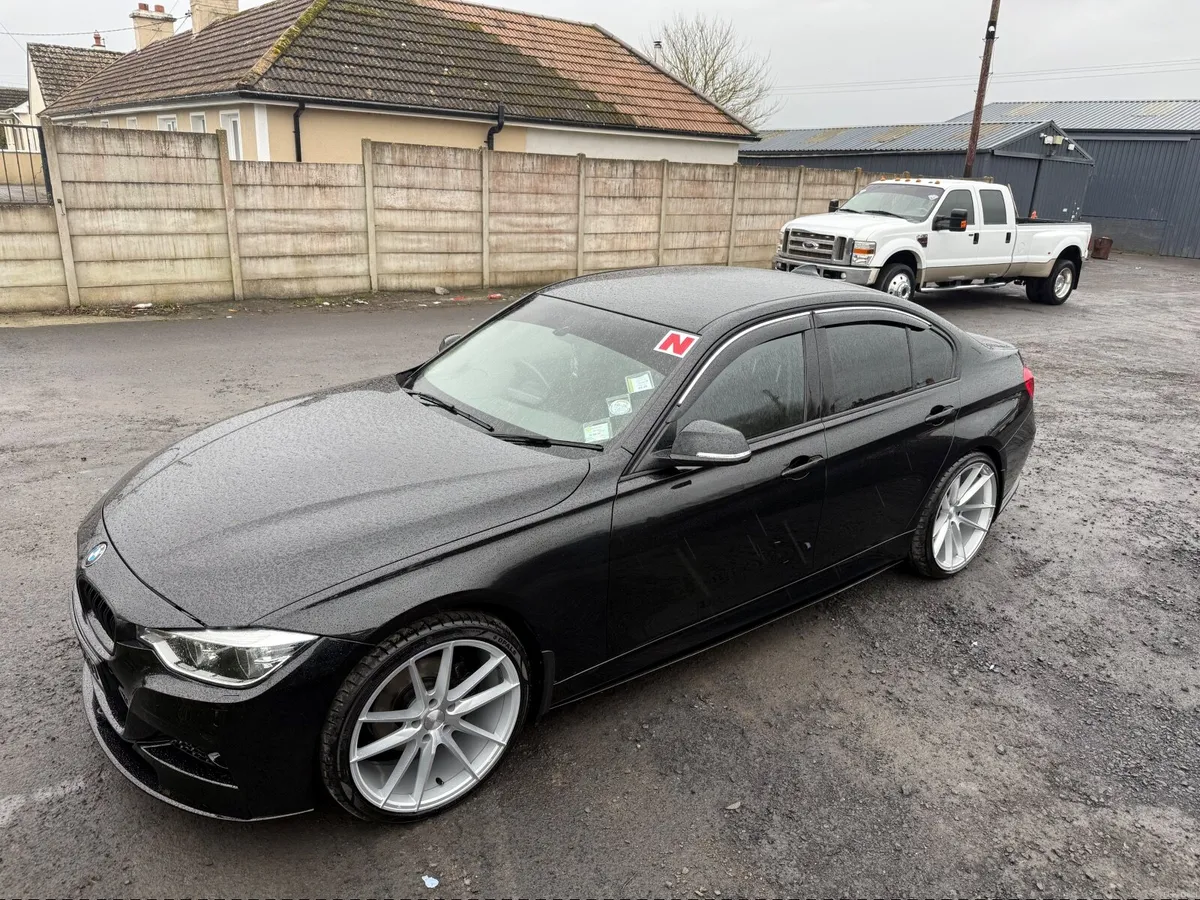 BMW 3-Series 2018 - Image 1