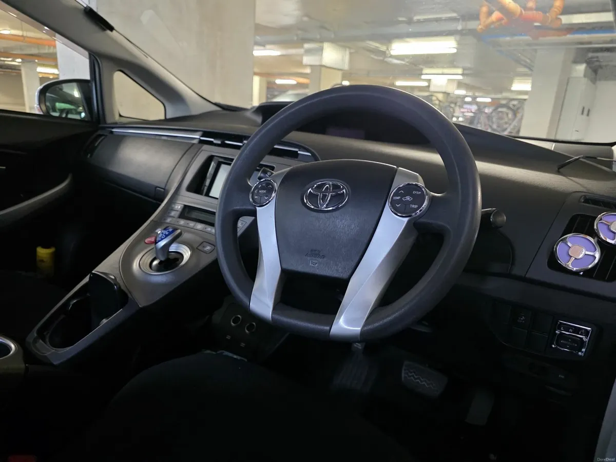 Toyota Prius 2014 - Image 4