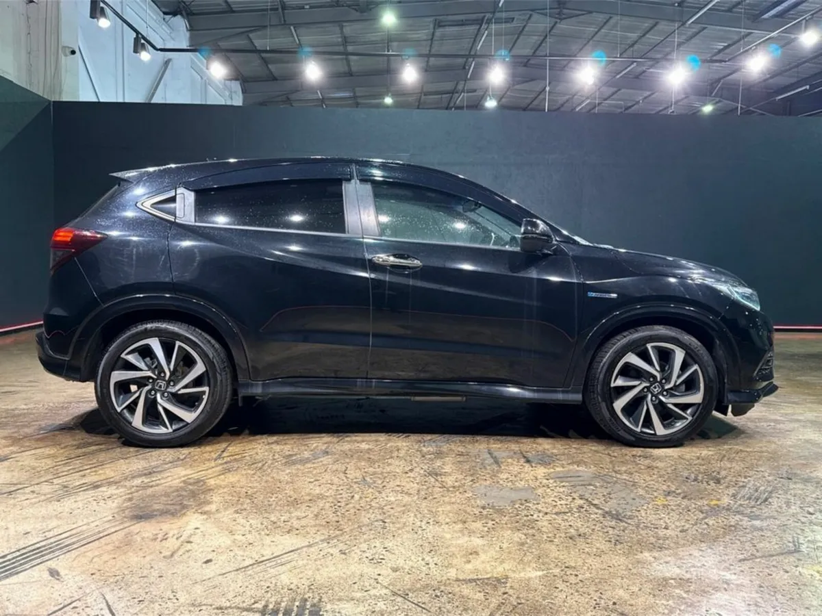 Honda Vezel RS EDITION - ALLOY WHEELS - CRUISE CON - Image 3