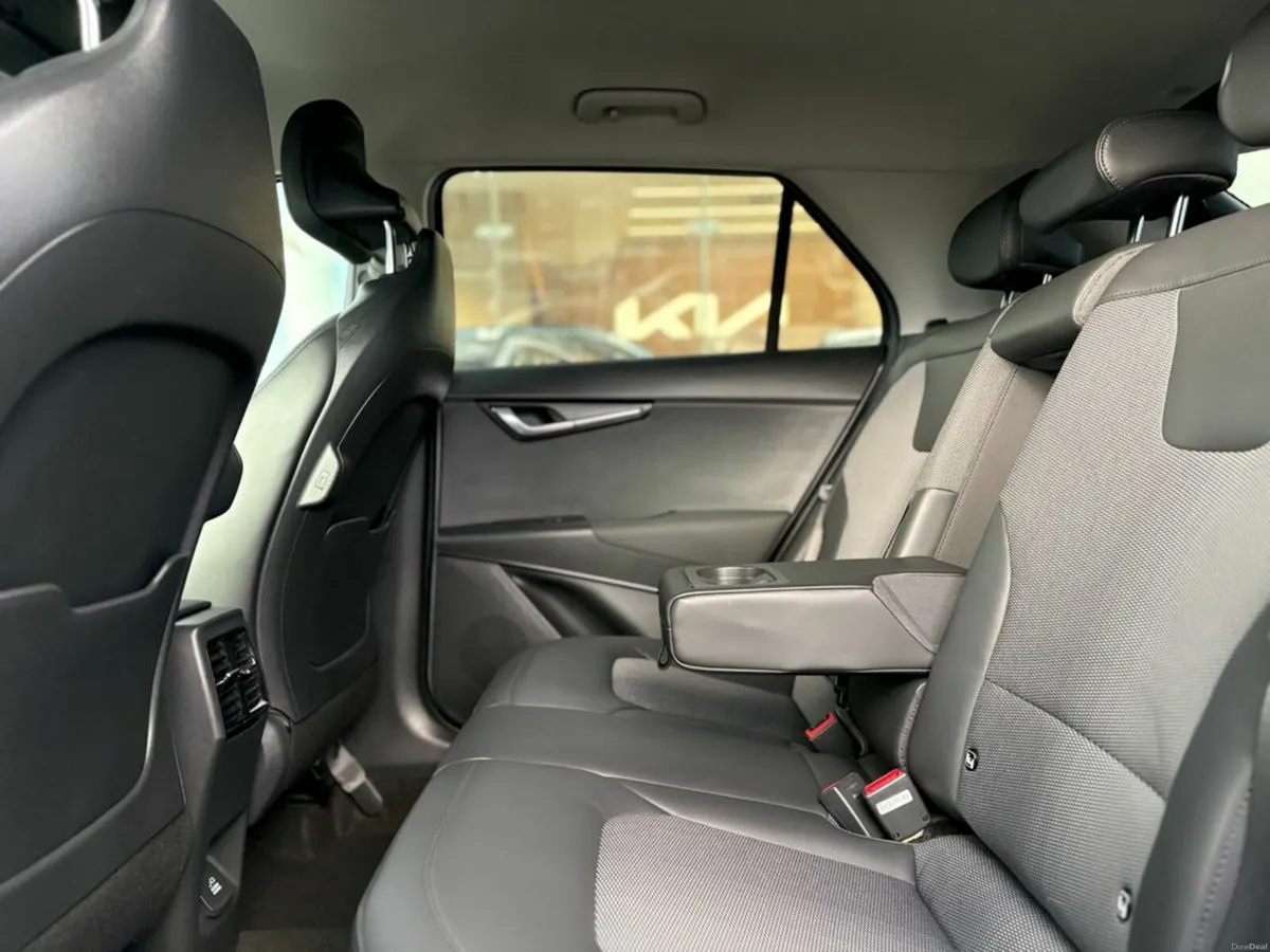 Kia Niro 1.6 K3 Plug in hybrid - Image 4