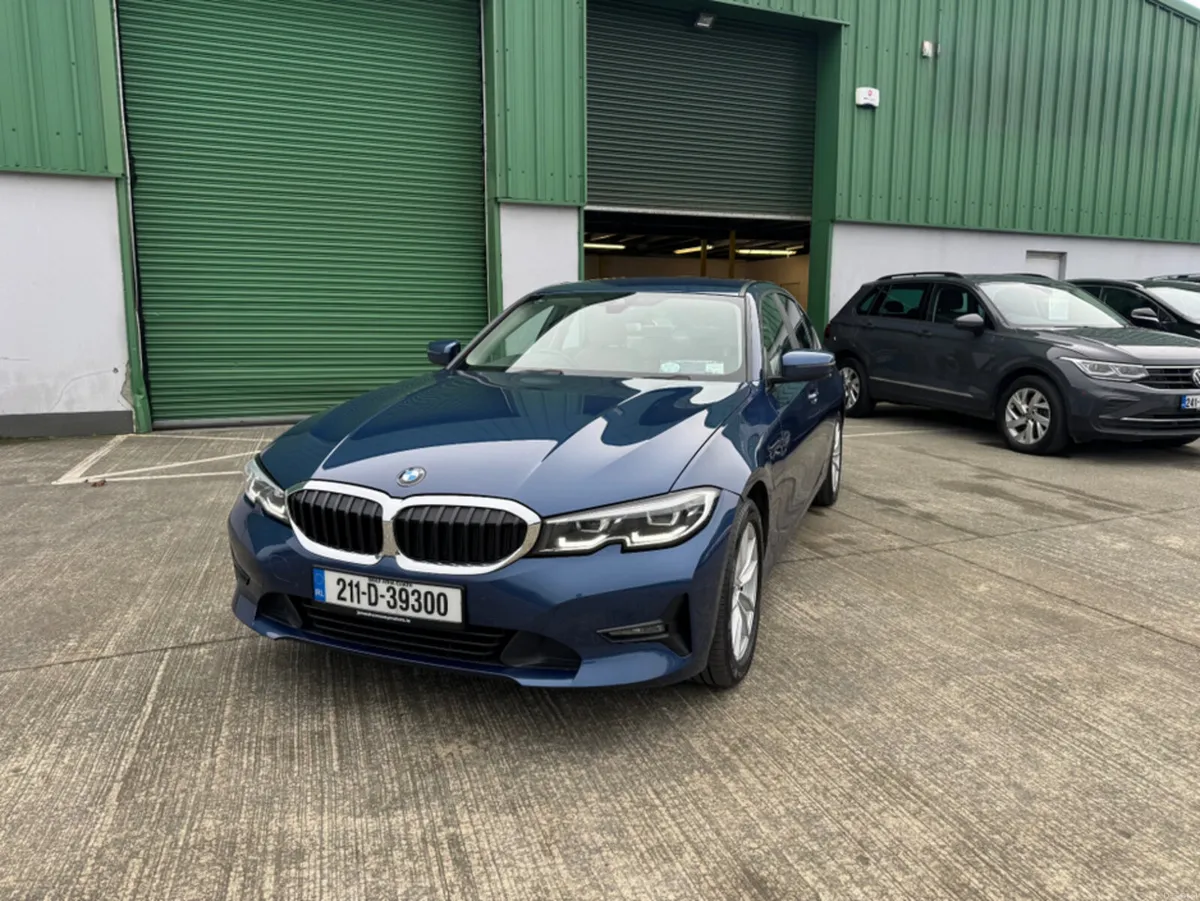 BMW 3-Series 330e SE PRO 4DR AUTO - Image 2