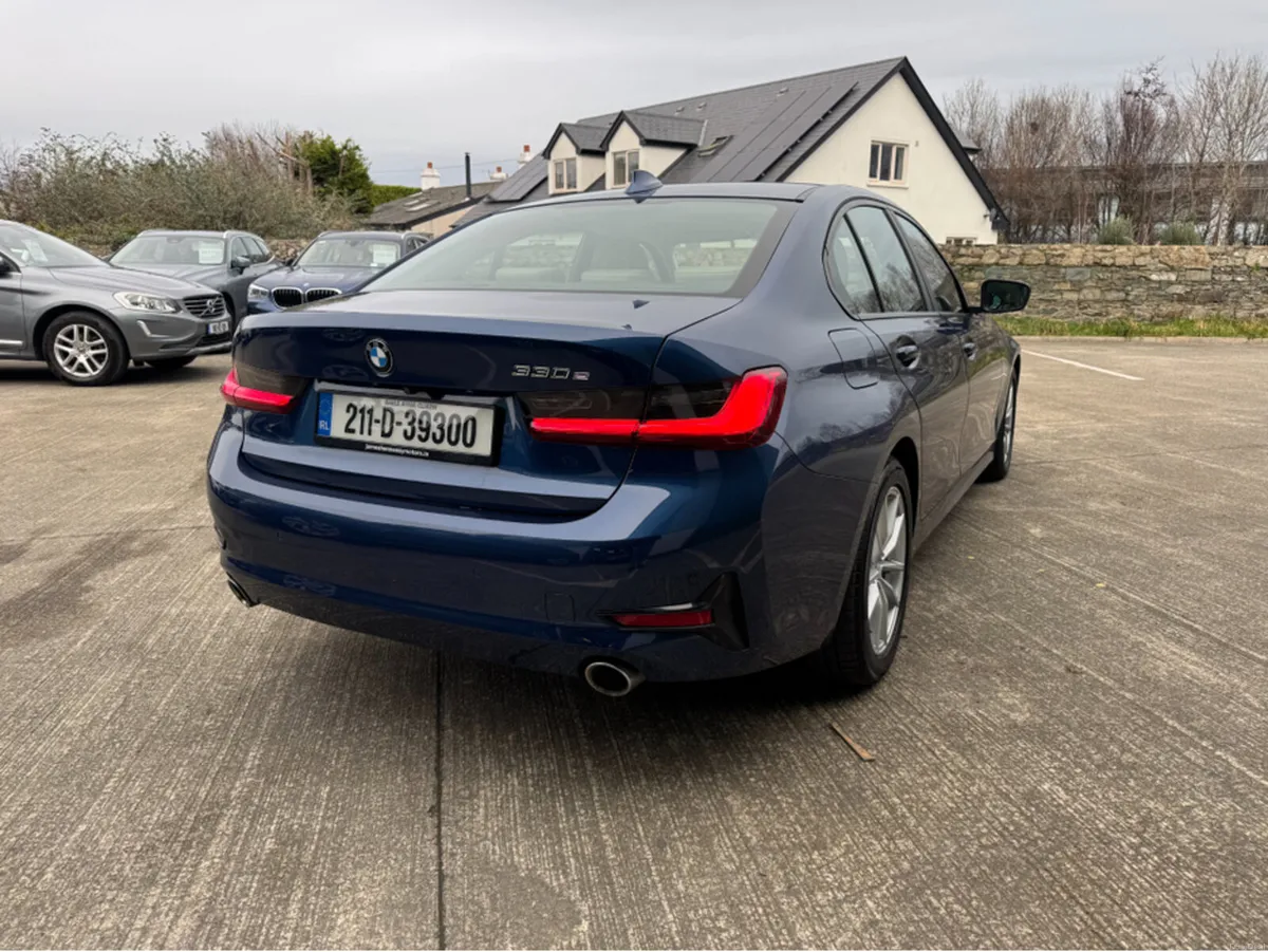 BMW 3-Series 330e SE PRO 4DR AUTO - Image 3